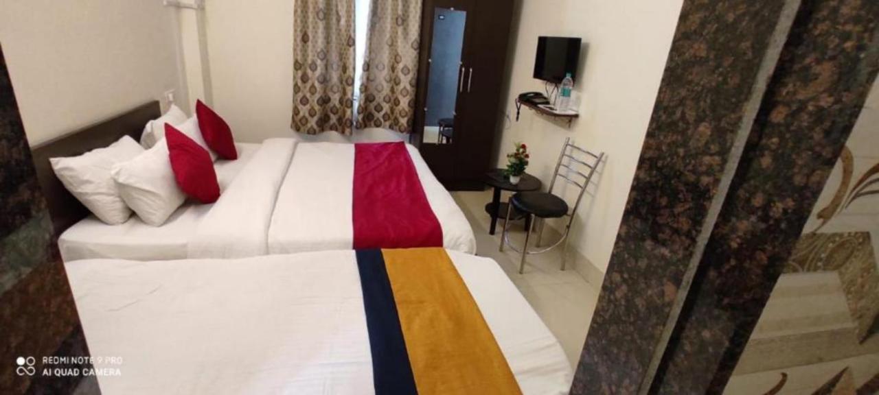 Oyo 16708 Sada Shiv Guest House Waranasi Zewnętrze zdjęcie
